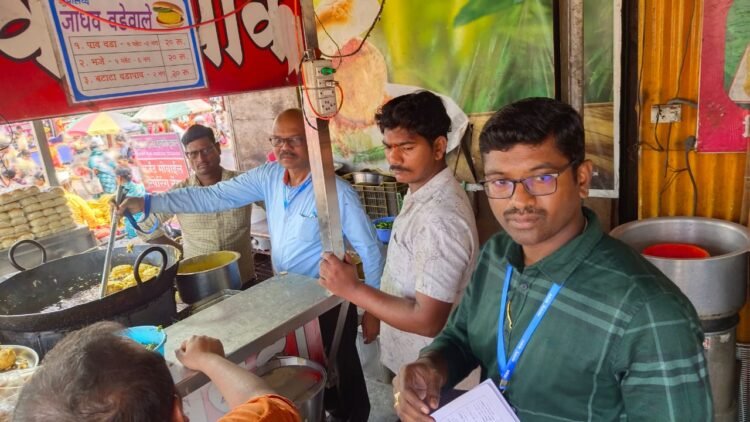 तुळजापुरात अन्न व औषध प्रशासन मिशन मोडवर