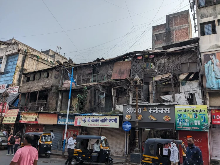 क्रांतीज्योती सावित्रीबाई फुलेंच्या स्मारक उभारणीचा मार्ग मोकळा