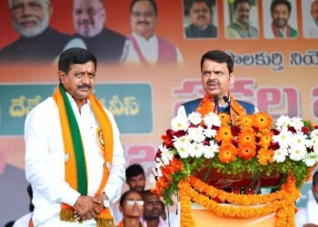 बीआरएसच्या माध्यमातून केवळ एका कुटुंबाचे भले !