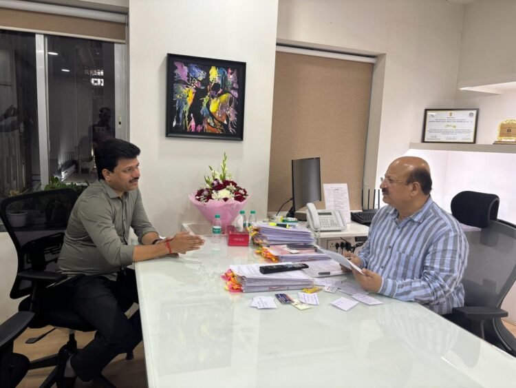 कसबे तडवळेचे डॉ.बाबासाहेब आंबेडकर स्मारक होण्यासाठी शाळेच्या बांधकामासाठी निधी द्यावा…