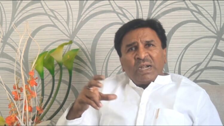 काँग्रेसचे ज्येष्ठ नेते बसवराज पाटील यांचे तळ्यात – मळ्यात