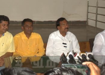 खासदार ओमराजे खोटे बोलण्यात देशात नंबर वन