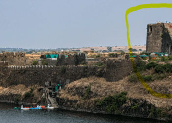 नळदुर्ग किल्ल्यात सेल्फीचा मोह नडला