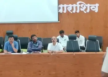 धाराशिव: शेतकऱ्यांना सिबिल आणि ओटीएसच्या नावाखाली अडचणी, बैठकीत तक्रारींचा पाऊस