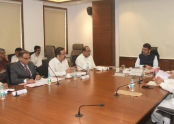 मराठवाड्यातील खालसा झालेल्या वर्ग दोनच्या इनाम व देवस्थानच्या जमिनी वर्ग एक करण्याचा निर्णय