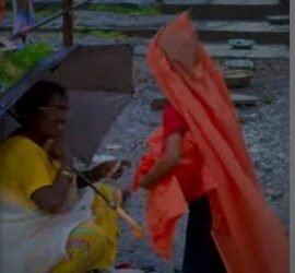 तुळजापूरच्या फोटोग्राफरच्या व्हायरल व्हिडिओमुळे हरवलेली आई मुलाला भेटली!