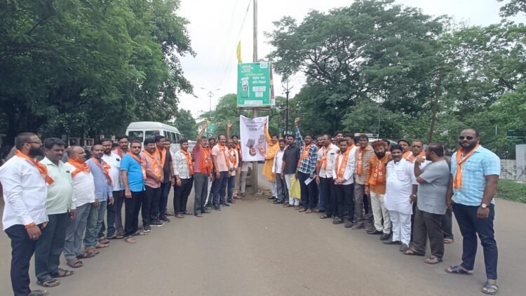 शिक्षणाचा खेळखंडोबा करणार्‍या सरकारविरोधात शिवसेना आक्रमक