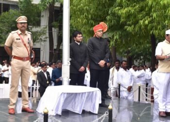 धाराशिव जिल्ह्याच्या सर्वांगीण विकासासाठी एकत्र येऊन काम करूया