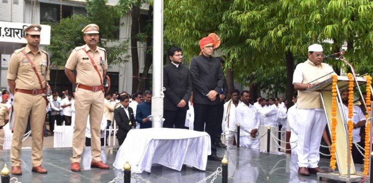 धाराशिव जिल्ह्याच्या सर्वांगीण विकासासाठी एकत्र येऊन काम करूया