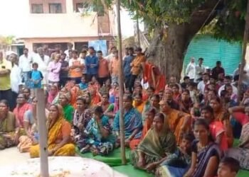 उमरगा तालुक्यातील डिग्गी गावात दारुबंदीचा ठराव मंजूर ( Video )