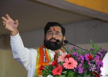 मुख्यमंत्र्यांच्या फेसबुक पोस्टमध्ये चुकीची माहिती, शिवसैनिकांमध्ये चर्चा