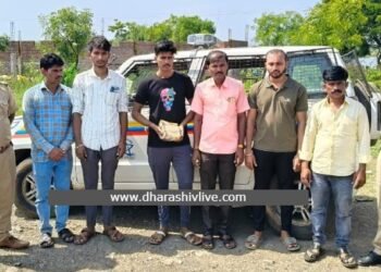 तामलवाडीजवळ वाहन तपासणीदरम्यान पोलिसांनी जप्त केले साडेपाच लाख रुपये