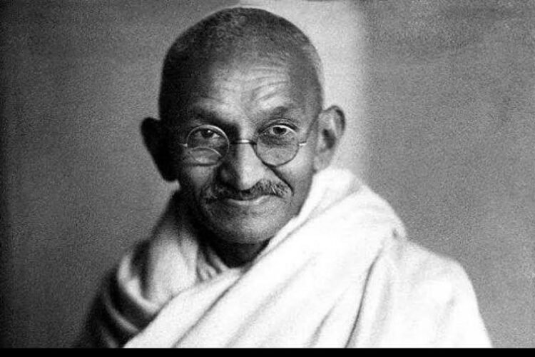 विचारांची दिशा गहाळ झालीय, माध्यमांनी जबाबदारीने वागावे …