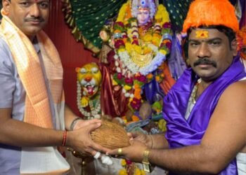 देवीच्या नवसावर धाराशिवचे आमदार कैलास पाटील !