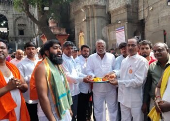 धाराशिवच्या मनसैनिकांची तुळजाभवानीकडे आर्त प्रार्थना: अमित ठाकरेला विजय दे, आई!