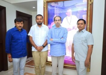 उमेदवारी अर्ज मागे घेणाऱ्या रणजित पाटील यांचे खा. ओमराजे निंबाळकर यांनी केले खास कौतुक