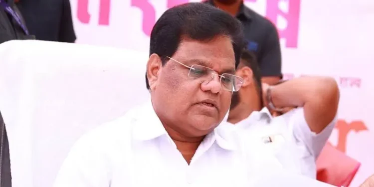 तानाजी सावंत यांना नव्या मंत्रिमंडळात स्थान मिळणार का? राजकीय वर्तुळात चर्चा रंगली !