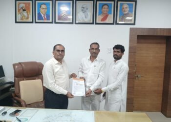 पोहनेर-तुळजापूर रस्त्याच्या निकृष्ट कामावरुन मनसे आक्रमक