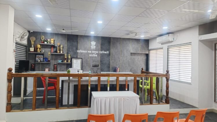 धाराशिव तहसीलदार मॅडमचं ‘आपकी अदालत’ ! सरकारी केबिनचं नवं नामकरण !!