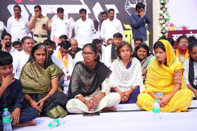 मस्साजोग हत्याकांड: “आम्हाला लवकर न्याय द्यावा,” वैभवी देशमुख यांची मागणी