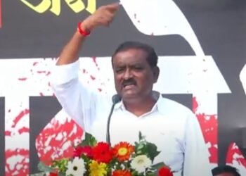 धाराशिवच्या आक्रोशात ‘दाल मी कुछ काला है’ मसालेदार टीकेचा तडका!”