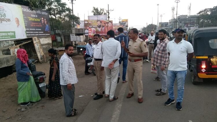 धाराशिवचे वाहतूक पोलीस: सिग्नल गायब, पण पिचकाऱ्यांच्या फॉर्मात!