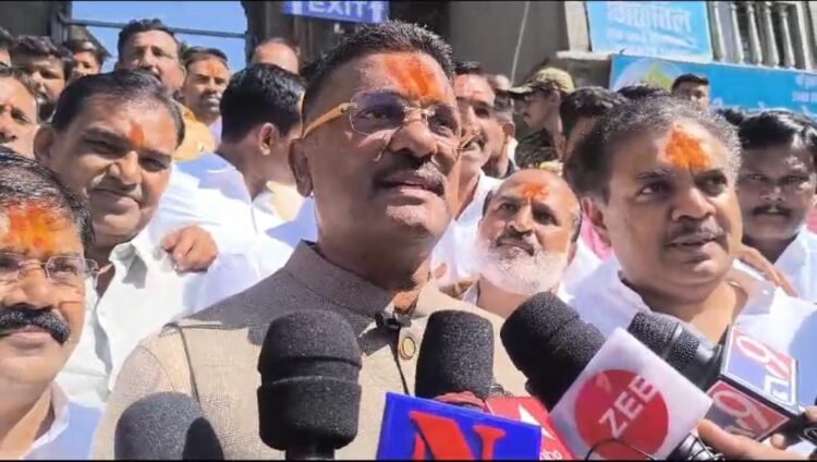 एसटी महामंडळ तोट्यात असल्यामुळे भाडेवाढ करणे अपरिहार्य – परिवहन मंत्री