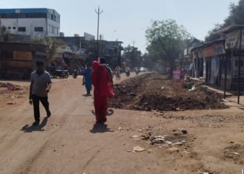 अणदूरच्या खंडोबा मंदिराकडे जाणारा रस्ता होणार सिमेंटचा