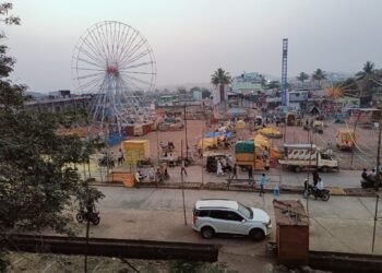 धाराशिवच्या ख्वाजा शमशोद्दिन गाजी उरुसात ठेकेदारांचे अतिक्रमण, भाविक हैराण