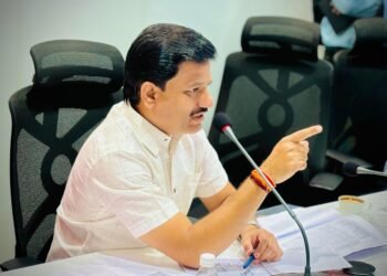 सोलर पंप योजना म्हणजे शेतकऱ्यांना गाजर, कंपन्यांना फायदा – आ. कैलास पाटील