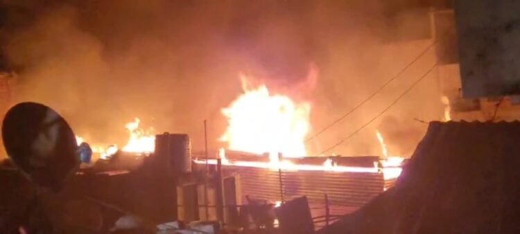 गॅस सिलेंडरच्या स्फोटाने तुळजापूर हादरले ! ( Video )