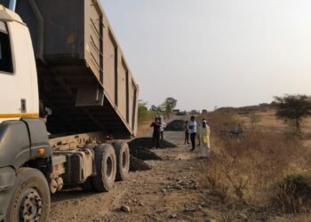 नळदुर्ग : रस्ता अडवणाऱ्यांचा धिंगाणा – दलालांचा दहशतवाद सुरूच, प्रशासन गप्प का?