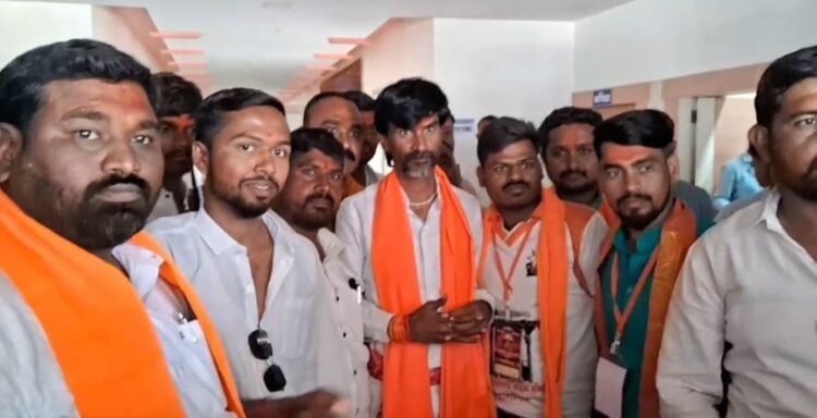 राहुल सोलापूरकर हा मुख्यमंत्र्यांच्या टोळीतला माणूस