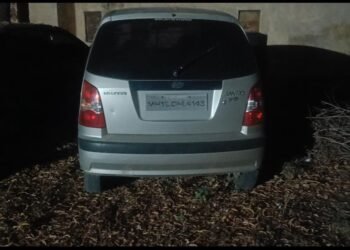 बेंबळी : गुटखा वाहतूक करणारी कार अखेर जप्त, आरोपी अद्याप फरार!