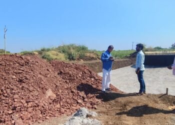 सारोळा शिवारात अवैध मुरूम उत्खनन; महसुलाचा लाखो रुपयांचा चुना!