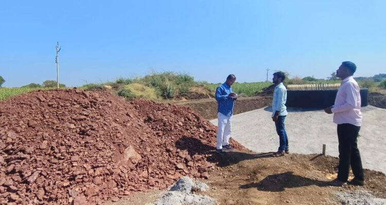 सारोळा शिवारात अवैध मुरूम उत्खनन; महसुलाचा लाखो रुपयांचा चुना!