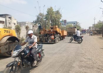 अखेर रस्त्याच्या कामाला सुरुवात