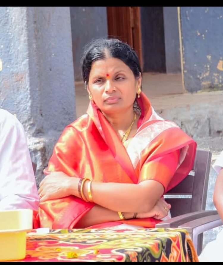 वाघोली सरपंच सुलभा खडके अपात्र ! जिल्हाधिकाऱ्यांचा धक्कादायक निर्णय