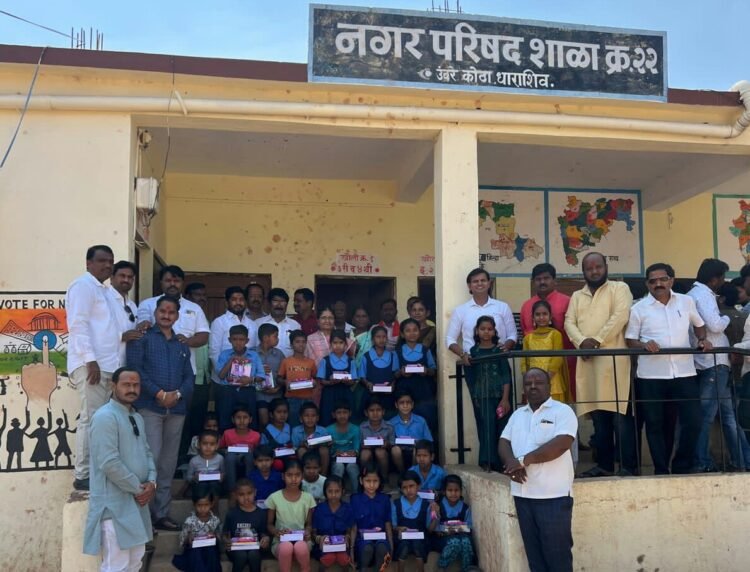 आमदार कैलास पाटील यांचा वाढदिवस विविध कार्यक्रमाने उत्साहात साजरा