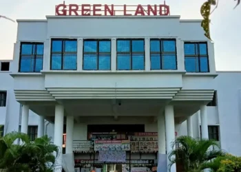 धाराशिव : ग्रीनलँड शाळेतील गोंधळाचा कारभार! आरटीईच्या नावावर पालकांची ‘टीई’