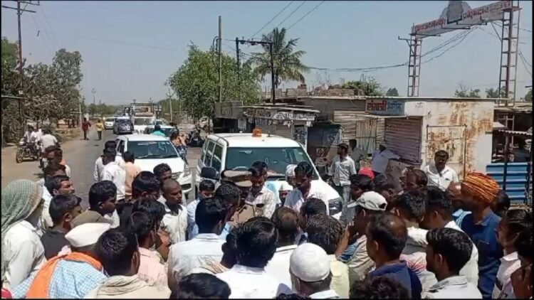 हिंगळजवाडीत शेतकऱ्याचा निर्घृण खून : संतप्त ग्रामस्थांचा रास्ता रोको, आरोपी फरार