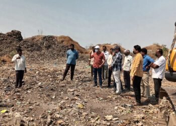 धाराशिव कचरा डेपो पाहणी: जिल्हाधिकाऱ्यांचे पावसाळ्यापूर्वी स्वच्छतेचे निर्देश