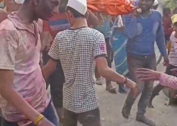 रंगपंचमीत प्रेतयात्रेचा रंग : अणदूरच्या हटके परंपरेने गावभर खळखळाट!