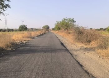 धाराशिव लाइव्हचा दणका – अखेर नळदुर्ग-अक्कलकोट रस्ता पूर्णत्वाच्या दिशेने!