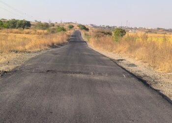 नळदुर्ग-अक्कलकोट रस्त्यावर अवैध स्पीड ब्रेकरमुळे अपघातांचा धोका वाढला…