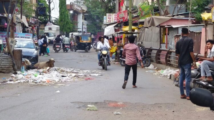 धाराशिवकरांना कचऱ्यात ढकलणारा ८ कोटींचा घोटाळा!