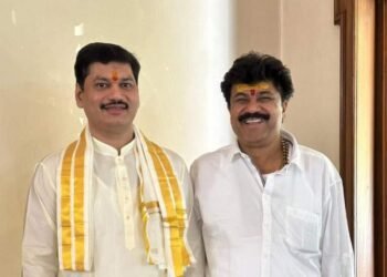 खंडणीखोरीचा गढूळ प्रवाह आणि महाराष्ट्राचा अधःपात…