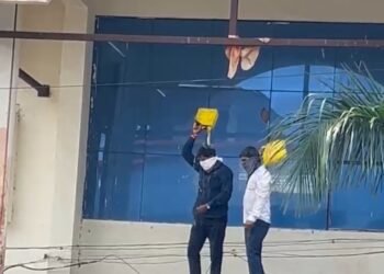 भूम : घनकचरा व्यवस्थापन भ्रष्टाचार प्रकरण — आत्मदहनाचा प्रयत्न करून चौकशीची मागणी