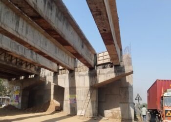 अणदूर उड्डाणपूल: डेडलाईन उलटून गेली, काम अपूर्णच!