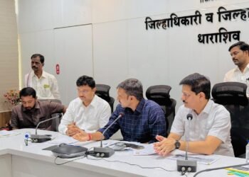 खा. ओमराजेच्या अध्यक्षतेखाली तुळजाभवानी मंदिर विकास आराखडा आढावा बैठक